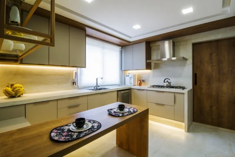 Cozinha de apartamento pequena na Grande São Paulo